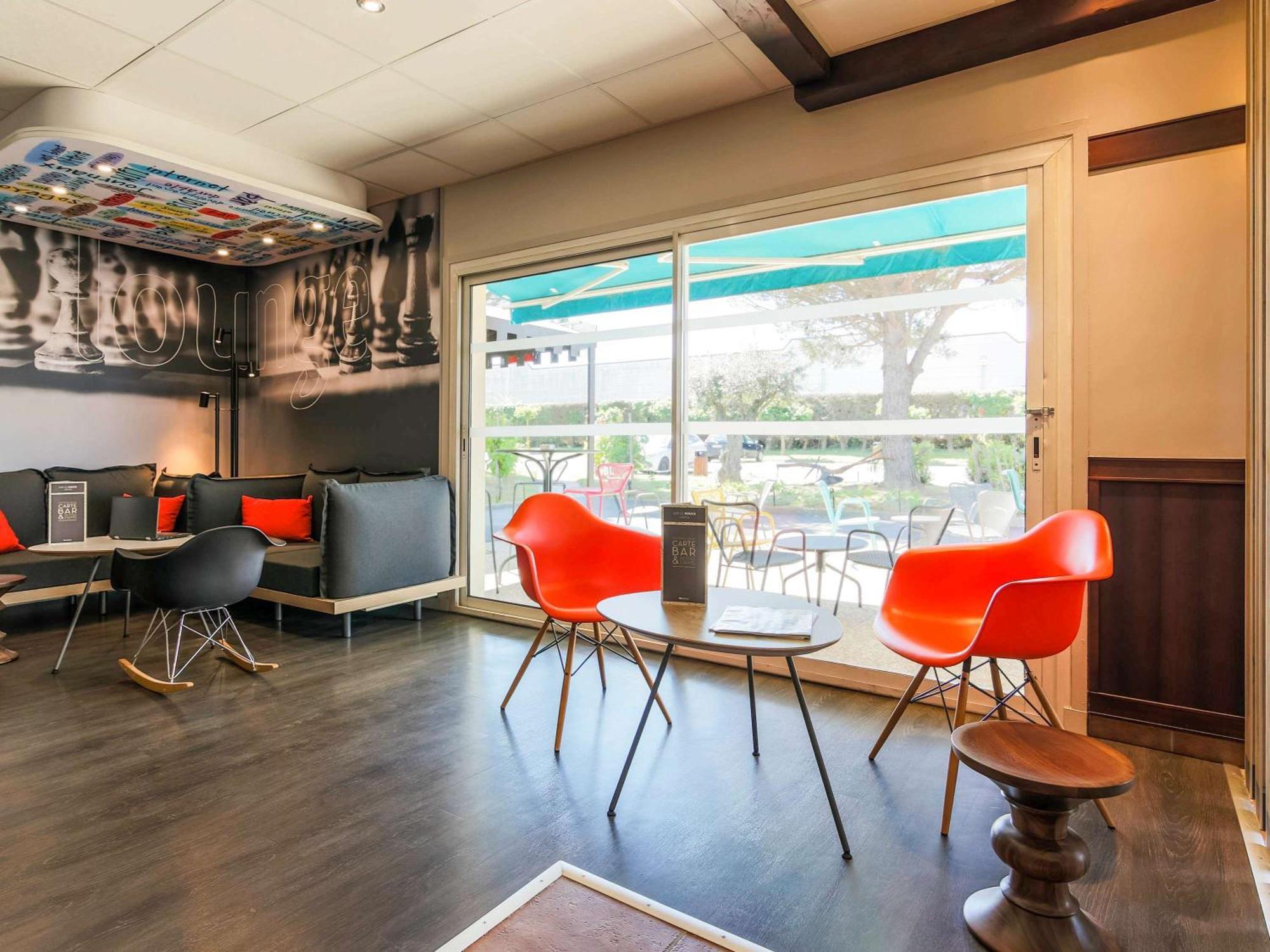Готель Ibis Carcassonne Est La Cite Екстер'єр фото