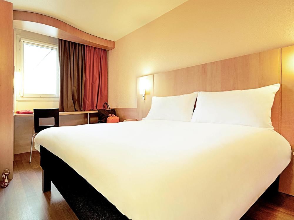 Готель Ibis Carcassonne Est La Cite Екстер'єр фото